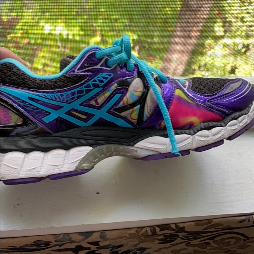 ASICS  GUIDANCE LINE 7.5
